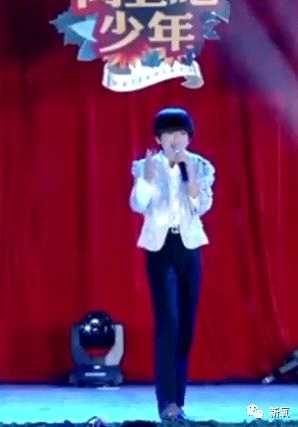 娱乐吃瓜顶级流量小生,揭秘顶级流量小生的吃瓜传奇